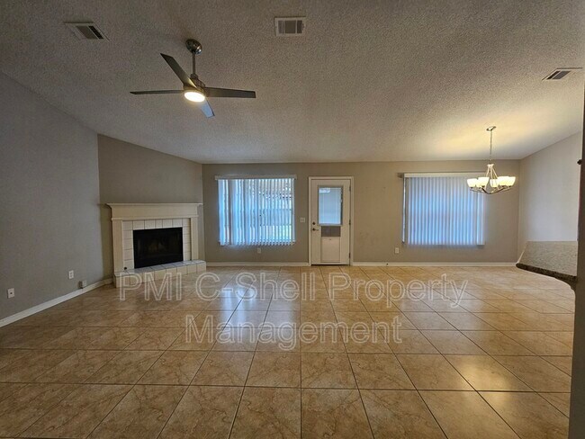 Building Photo - 1541 Sandcliff Dr