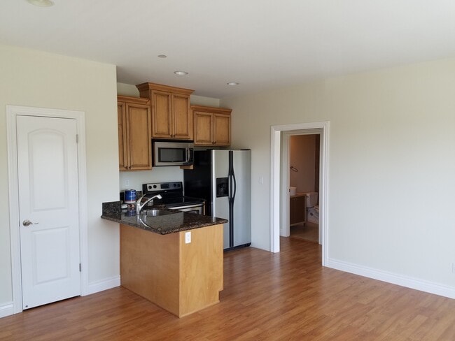 Foto del edificio - 5960-5964 Vista Ridge