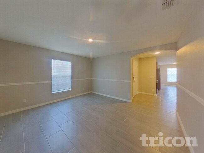 Foto del edificio - 396 Sierra Mike Blvd