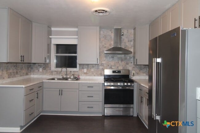 Building Photo - 2104 Brantley Ave