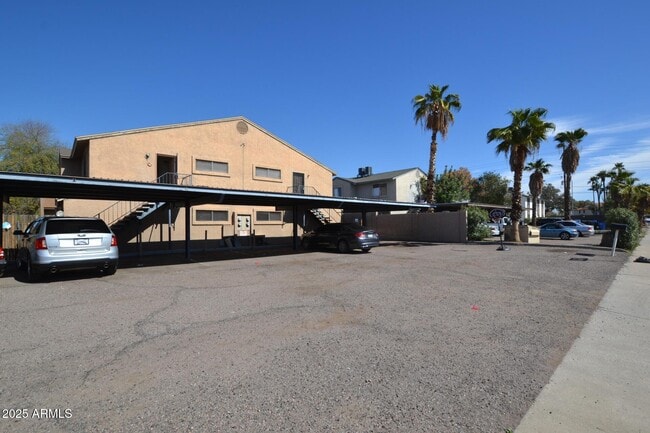 Foto del edificio - 1934 W Village Dr