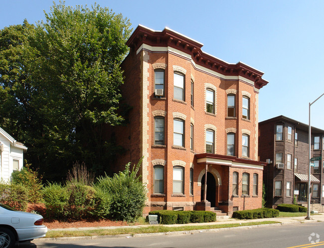 Building Photo - 1008 Capitol Ave