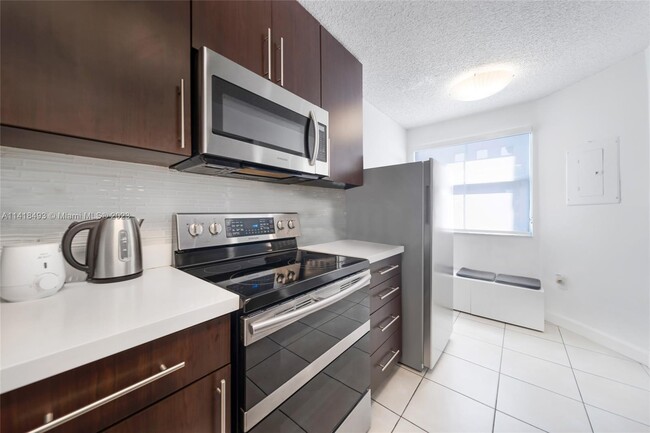 Building Photo - 4726 NW 97th Ct