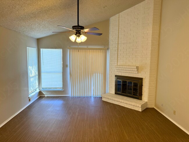 Foto del edificio - Move-In Special. ½ off the first full month's rent with a 12-month lease.
