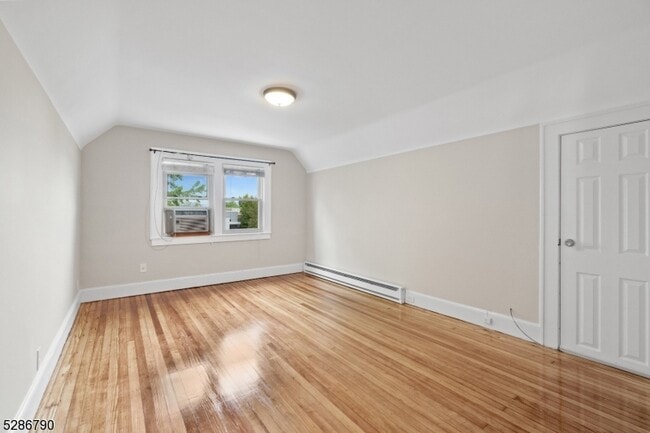 Building Photo - 30 Sargeant Ave