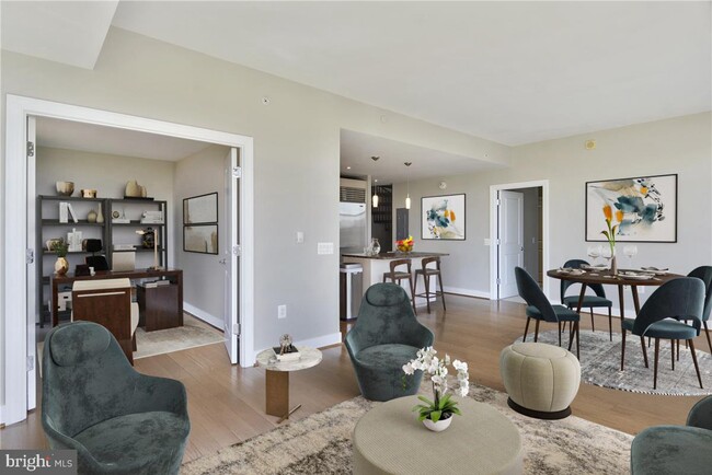 2425 L St NW Unit 907, Washington, DC 20037 - Room for Rent in ...