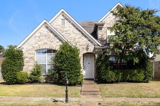 Building Photo - 1744 Englehart St