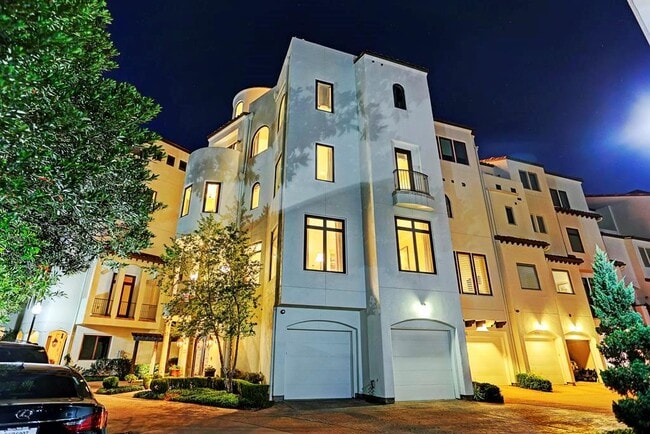 Building Photo - 5238 Calle Cordoba Pl