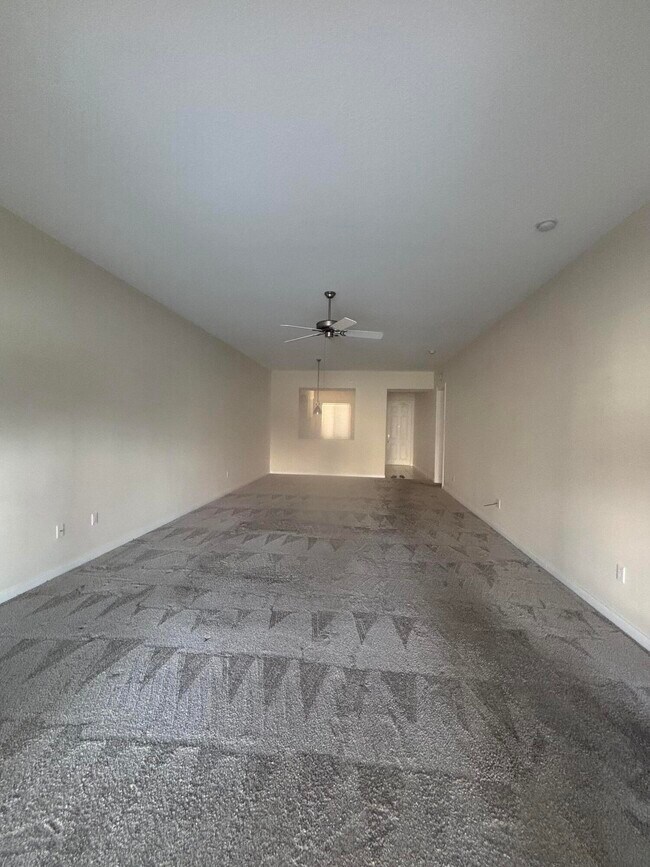 Building Photo - 17 Harbour Isle Dr W