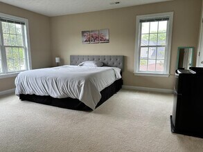 Building Photo - 323 Fox Hill Rd