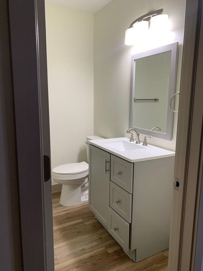 Foto del edificio - 326 W Kenwood Dr