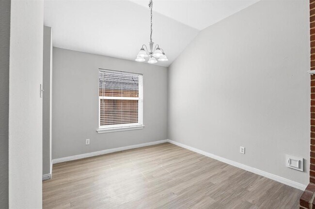 Building Photo - 3215 Rockdale Dr