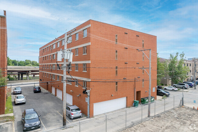 Foto del edificio - 2738 S Wentworth Ave