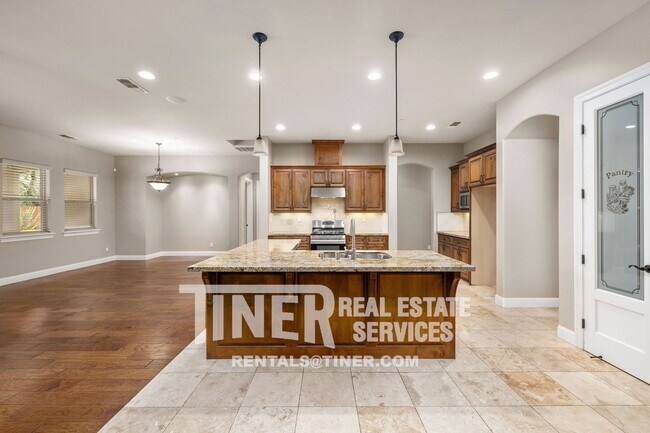 Foto del edificio - Stunning Cameron Park Home