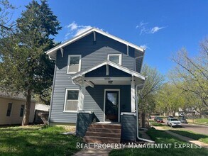 Building Photo - 3 Bedroom 1 Bathroom Home For Rent In Sioux Falls