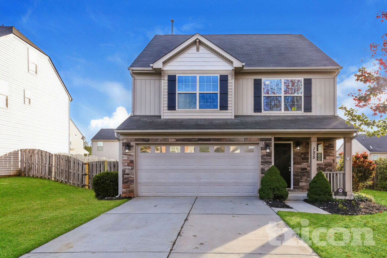 Primary Photo - 125 Karlstad Ln