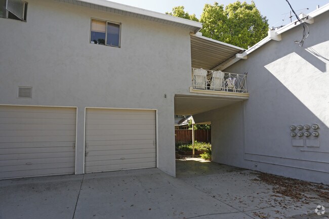 Building Photo - 6312-6314 Bright Ave