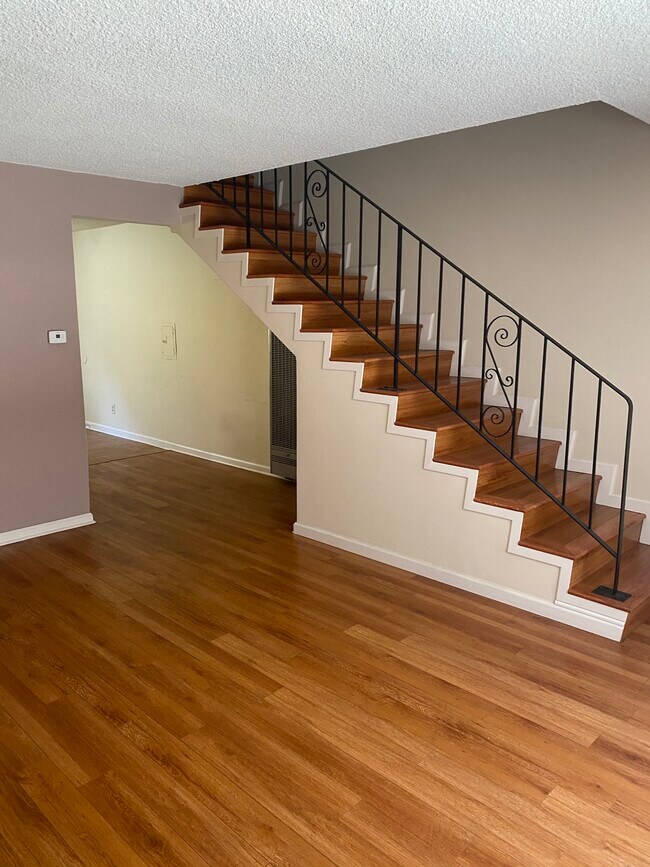 Living Room - 334 W Milford St