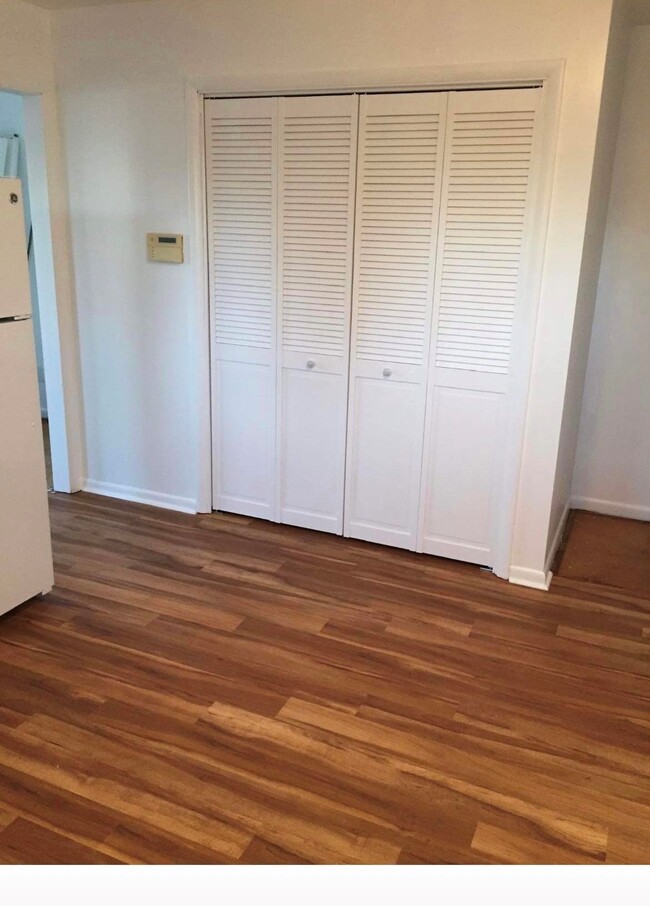 Kitchen Area facing utility room - 1417 N Main St