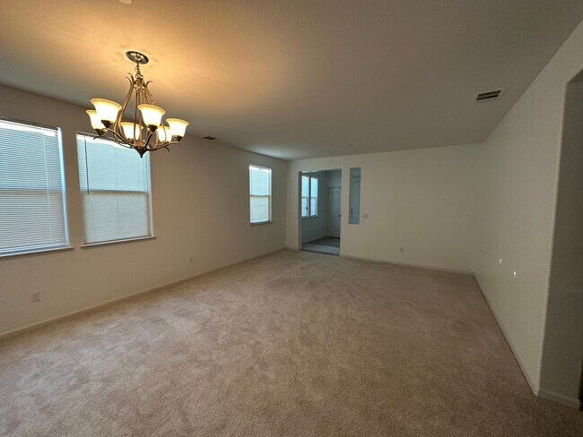 Foto del edificio - 1858 Sierra Road - Gateway 95691