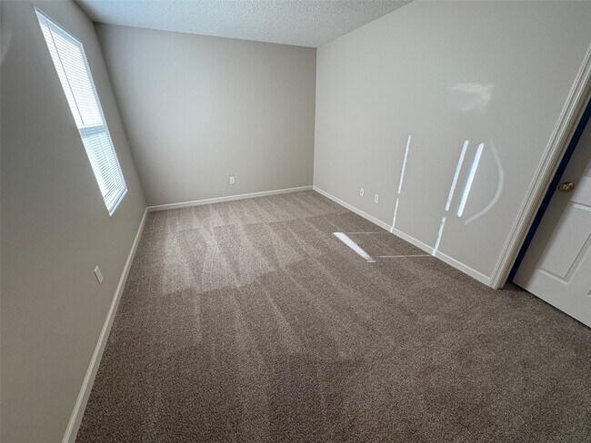 Foto del edificio - 31 Chesterfield Ct