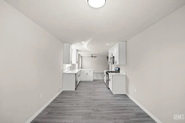 Building Photo - 632 Ledgestone St