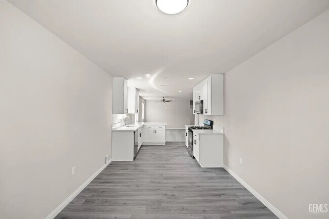 Foto del edificio - 632 Ledgestone St