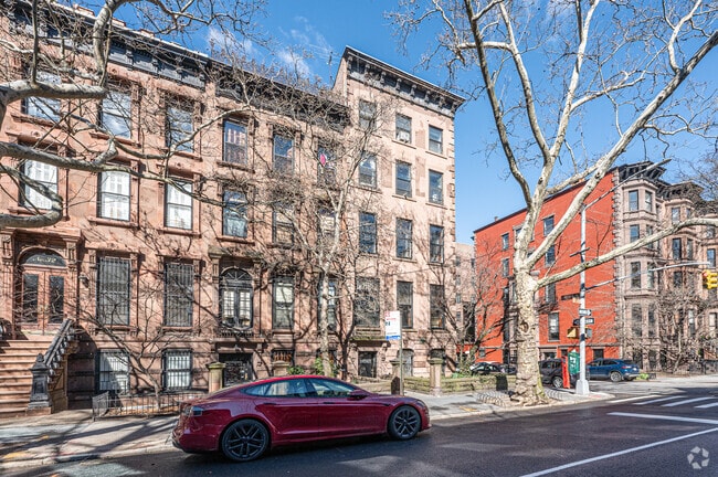 Building Photo - 28 8th Ave