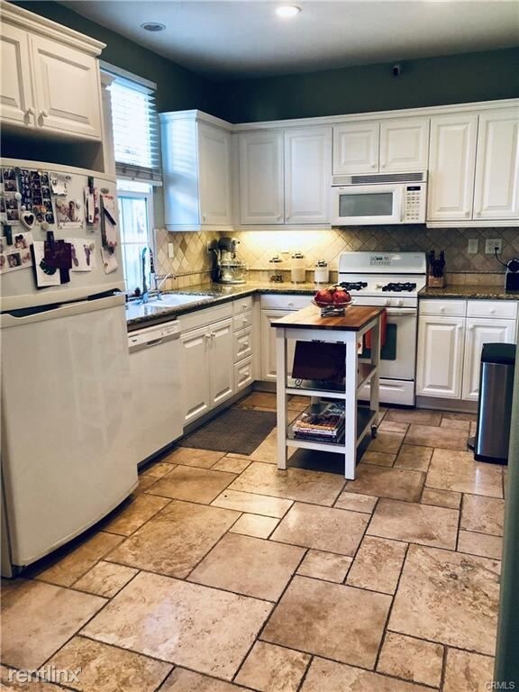 Building Photo - 3 br, 2 bath House - 62 Bower Tree