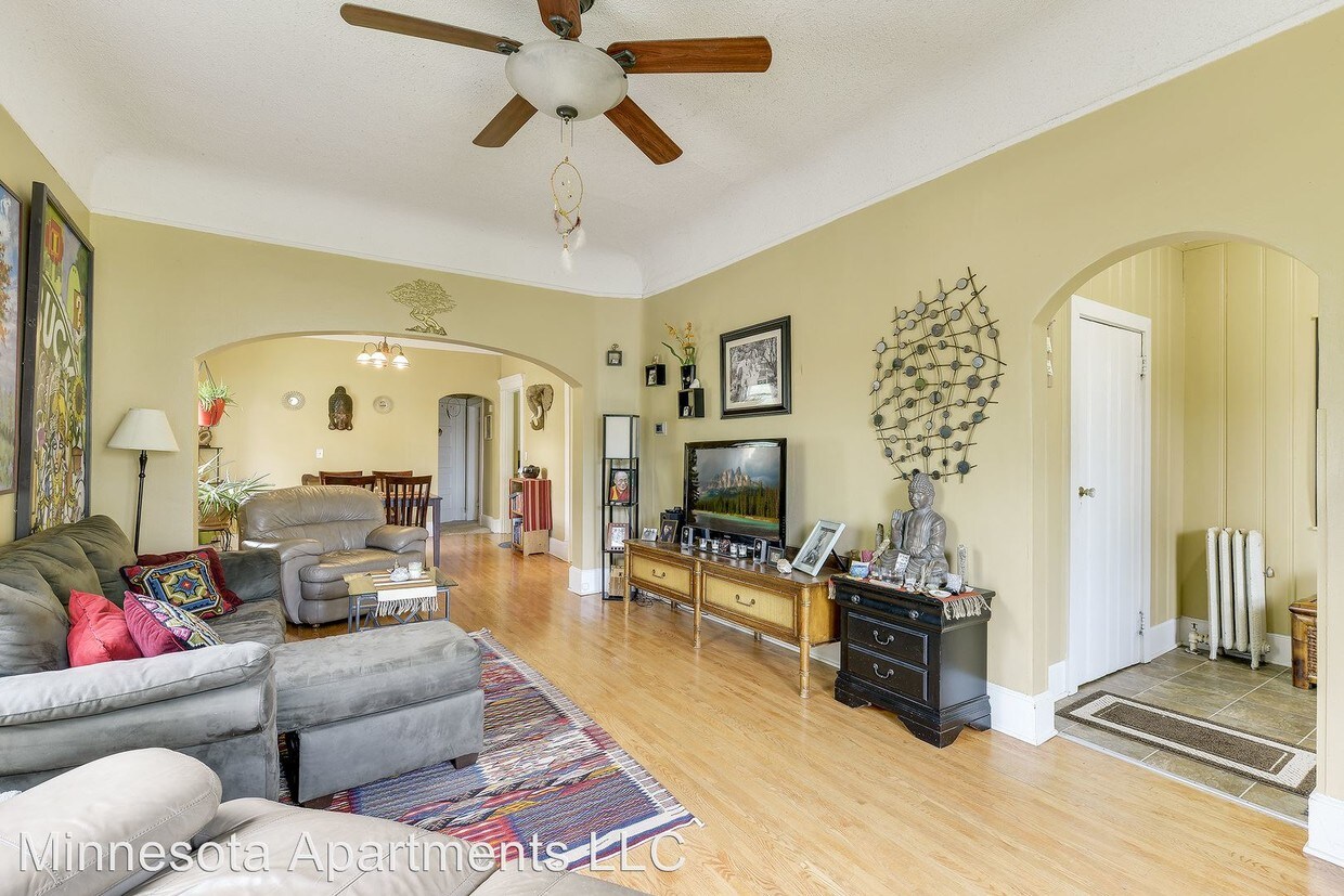 Building Photo - 2 br, 1 bath Apartment - 2401 Aldrich Ave S