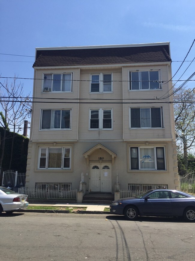 Building Photo - 180-182 21st St