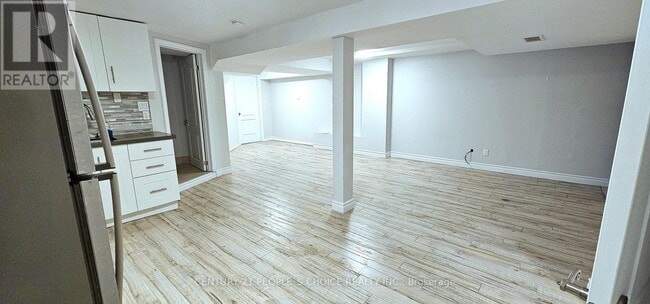 Building Photo - 43 Ramblewood Ln