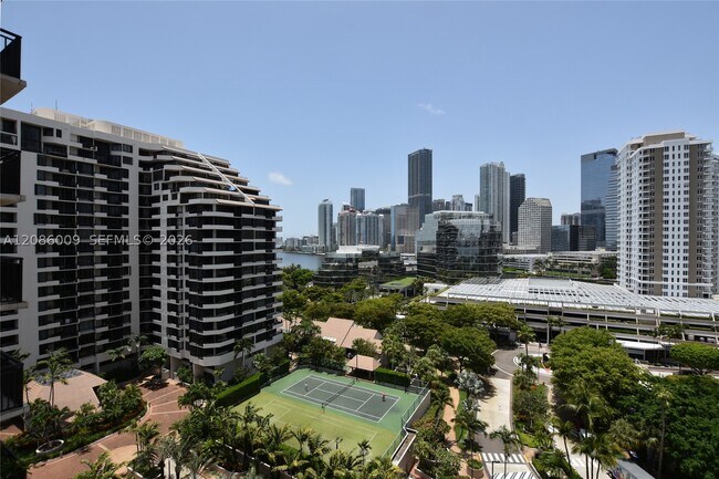 Foto del edificio - 540 Brickell Key Dr