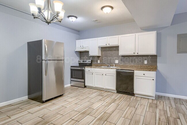 Foto del edificio - 6901 Jackson Ave