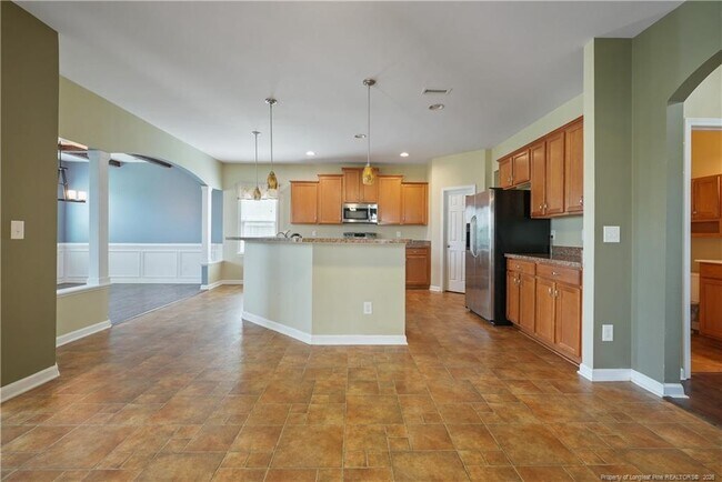 Building Photo - 415 Highgrove Dr