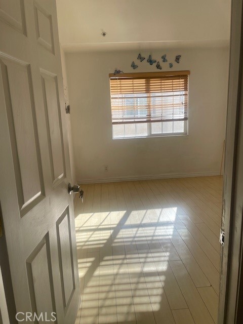 Foto del edificio - 8425 Burnet Ave