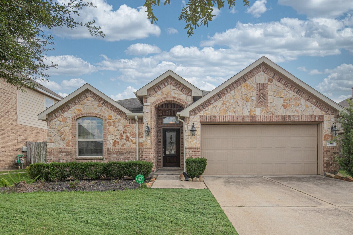 Foto principal - 6818 Rambling Manor Ct