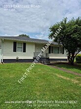 Building Photo - 1013 Lansdell Rd
