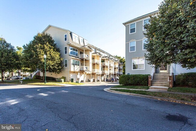 Building Photo - 12975 Pinnacle Dr