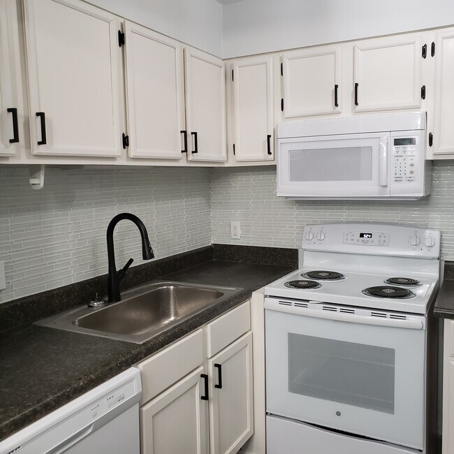 Foto del edificio - 1017 Stevens Creek Rd
