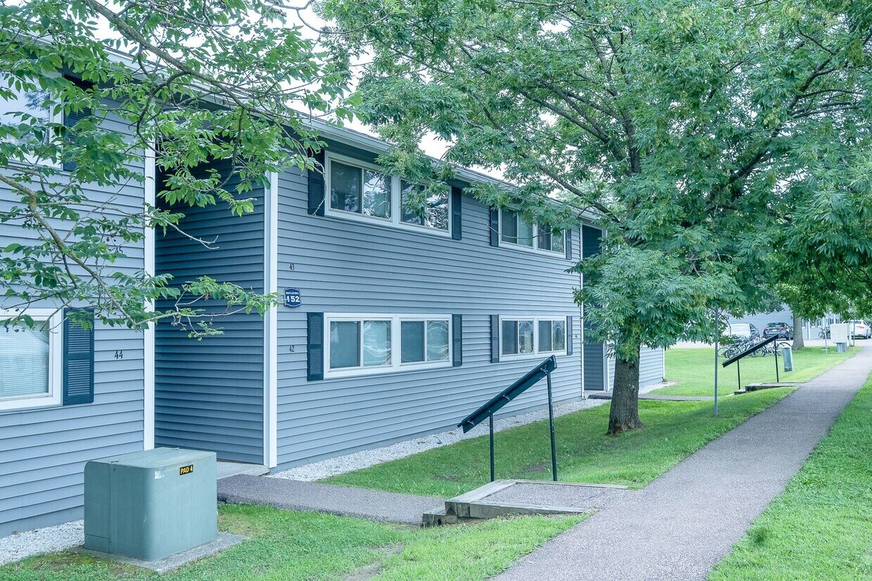 Foto principal - 92 Quarry Hl Rd