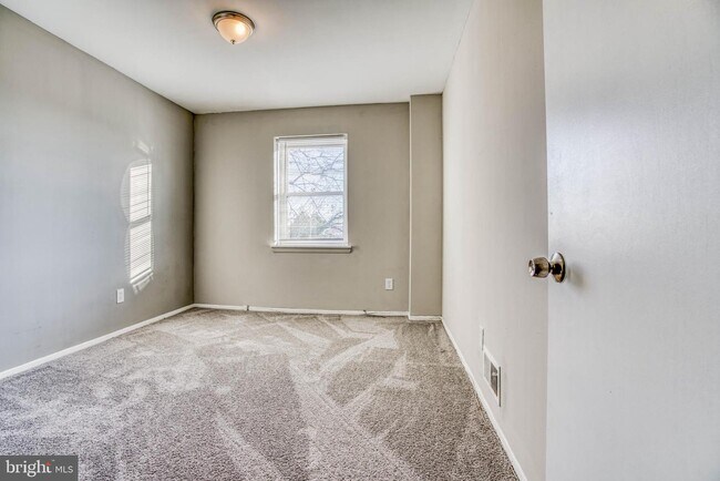 Building Photo - 2721 Edmondson Ave