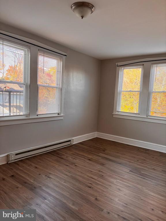 Foto del edificio - 125 E Bettlewood Ave