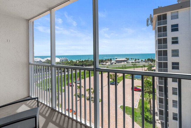 Foto del edificio - 5600 Bonita Beach Rd SW