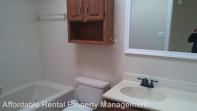 Building Photo - 3 br, 2.5 bath House - 8292 Waterside Court