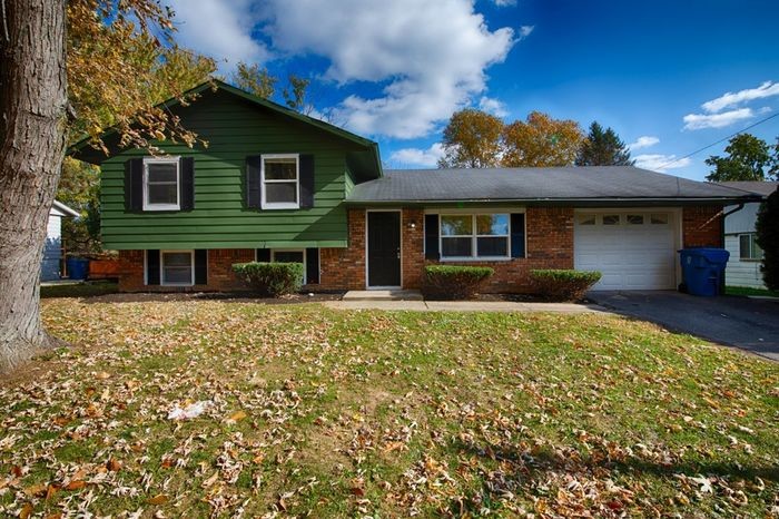 Foto principal - 4037 Whitaker Dr