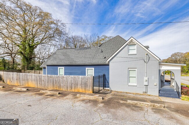 Foto del edificio - 1678 Dorsey Ave