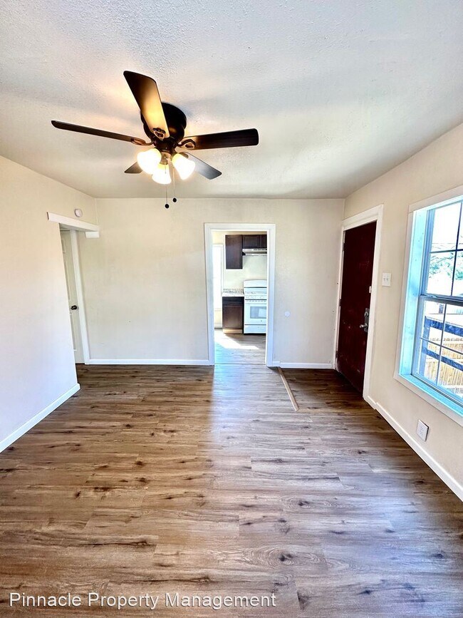 Building Photo - 1 br, 1 bath House - 715 E Harris