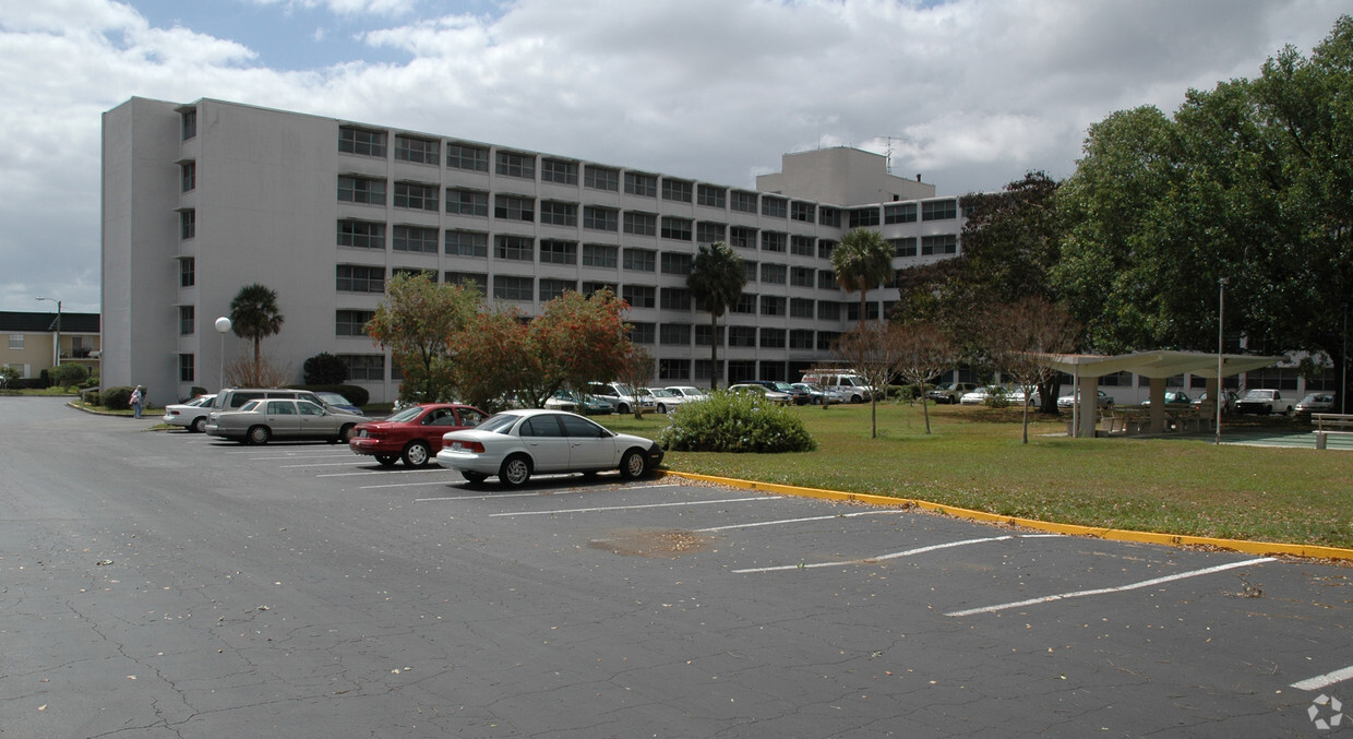 Building Photo - Delaney Court Apartments