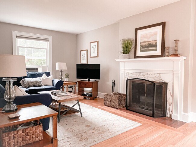 Foto del edificio - Short-Term Single Family Home Rental - Desirable Neighborhood